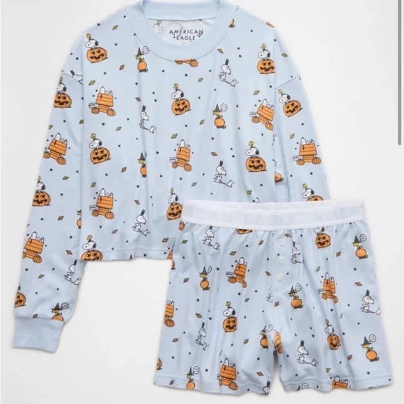 American Eagle Peanuts Snoopy Fall Halloween Plush Pajamas
